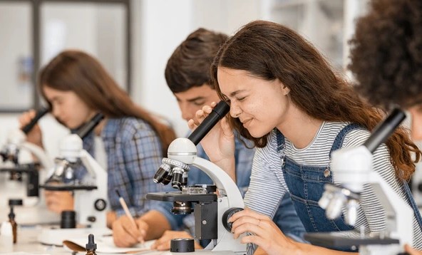 Biology lessons at AISU