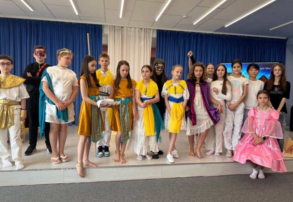Assemblies: students follow the traditions of China, Europe, Egypt, Brazil, Japan